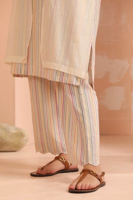 Dhaari_Pink Handloom Cotton Embroidery Round Neck Handwoven Silk Kurta Set _Online_at_Aza_Fashions