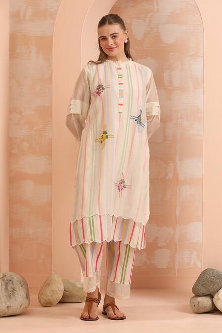 Dhaari_Pink Handloom Cotton, Silk Embroidery Open Neck Hand And Offwhite Kurta Set _at_Aza_Fashions