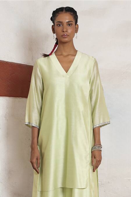 Saksham & Neharicka Mint Cotton, Silk Embroidery V-neck Benarasi Kurta Set at Aza Fashions Saksham & Neharicka_Mint Cotton, Silk Embroidery V-neck Benarasi Kurta Set _at_Aza_Fashions