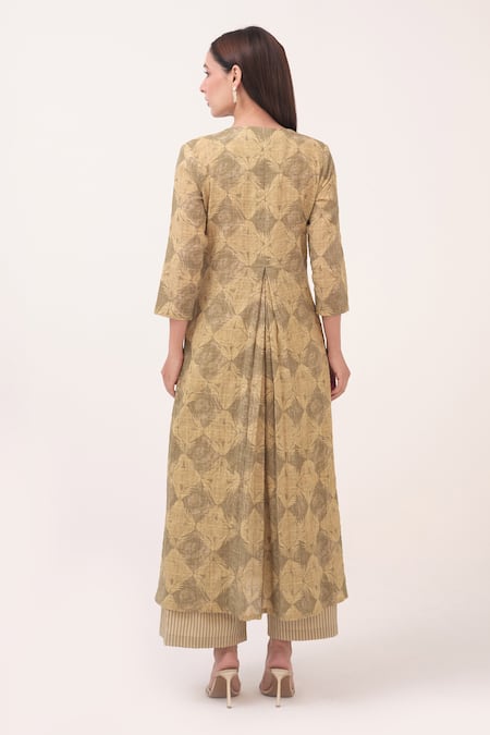 Shop Ruchi Marodia Green Cotton Printed Straight Kurta Set at Aza Fashions Shop_Ruchi Marodia_Green Cotton Printed Straight Kurta Set _at_Aza_Fashions