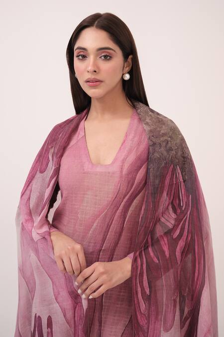 Ruchi Marodia_Pink Chanderi, Cotton Embroidery Printed Kurta Set  _at_Aza_Fashions
