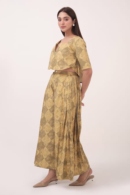 Buy_Ruchi Marodia_Yellow Round Neck Floral Print Herringbone Pant Set _Online_at_Aza_Fashions
