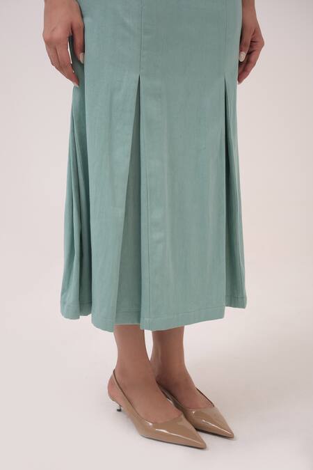 Buy Ruchi Marodia Green Denim V-neck Midi Dress Online at Aza Fashions Buy_Ruchi Marodia_Green Denim V-neck Midi Dress _Online_at_Aza_Fashions