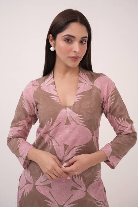 Buy_Ruchi Marodia_Pink Cotton V-neck Printed Straight Kurta Set _Online_at_Aza_Fashions