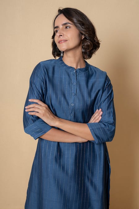 Shop_Kameez_Blue Chanderi Round Neck Striped Kurta Set _Online_at_Aza_Fashions