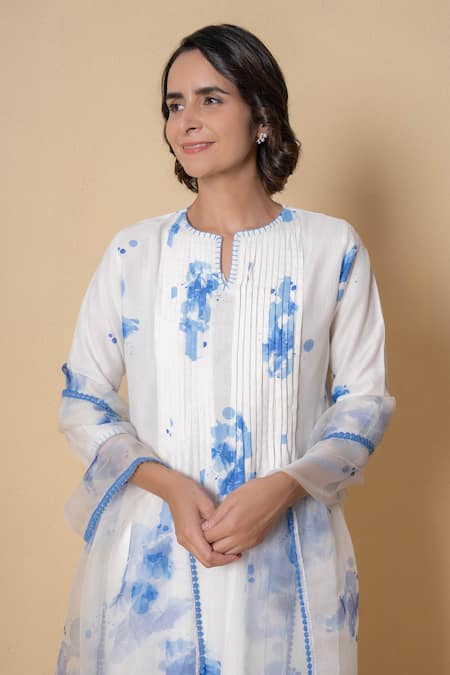 Buy_Kameez_White Chanderi, Cotton, Organza Keyhole Neck Floral Print Kurta Set _Online_at_Aza_Fashions