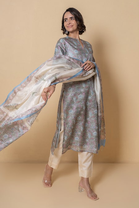 Buy_Kameez_Gray Tussar Round Neck Printed Silk Kurta And Dupatta Set _Online_at_Aza_Fashions