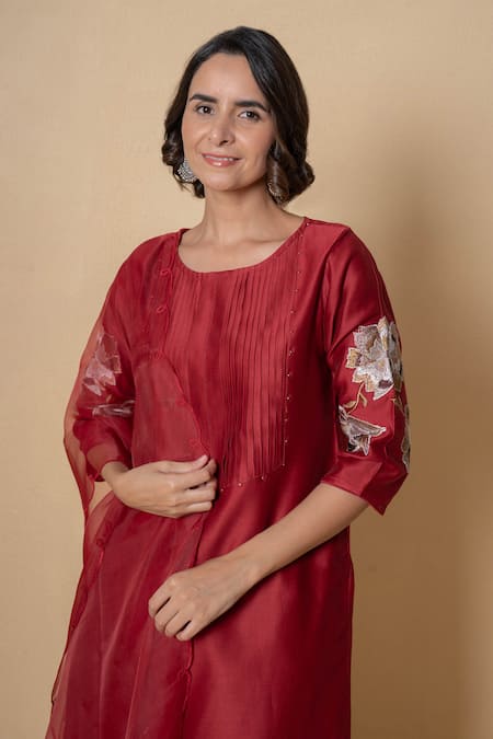 Buy_Kameez_Red Chanderi, Cotton Embroidery Round Neck Kurta Set _Online_at_Aza_Fashions