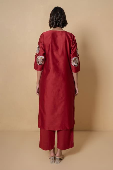 Kameez Red Chanderi Embroidered Kurta Set 