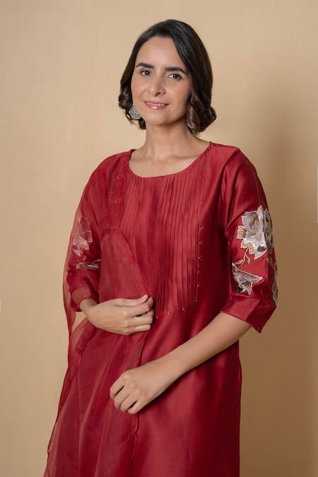 Shop_Kameez_Red Chanderi, Cotton, Organza Embroidery Round Neck Kurta Set _Online_at_Aza_Fashions