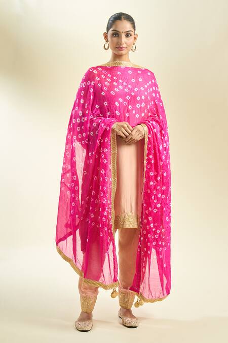 Buy Samyukta Singhania Embroidered Pink Silk Blend Bandhani Print Dupatta Online at Aza Fashions Buy_Samyukta Singhania_Embroidered Pink Silk Blend Bandhani Print Dupatta_Online_at_Aza_Fashions