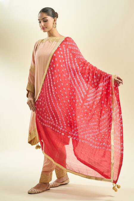 Buy_Samyukta Singhania_Embroidered Silk Blend Bandhani Dupatta