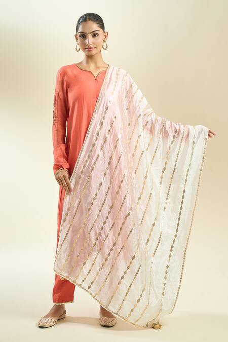 Shop Samyukta Singhania White Embroidered Silk Blend Dupatta Online at Aza Fashions Shop_Samyukta Singhania_White Embroidered Silk Blend Dupatta_Online_at_Aza_Fashions