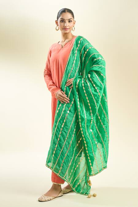 Buy_Samyukta Singhania_Green Silk Blend Dupatta_Online_at_Aza_Fashions