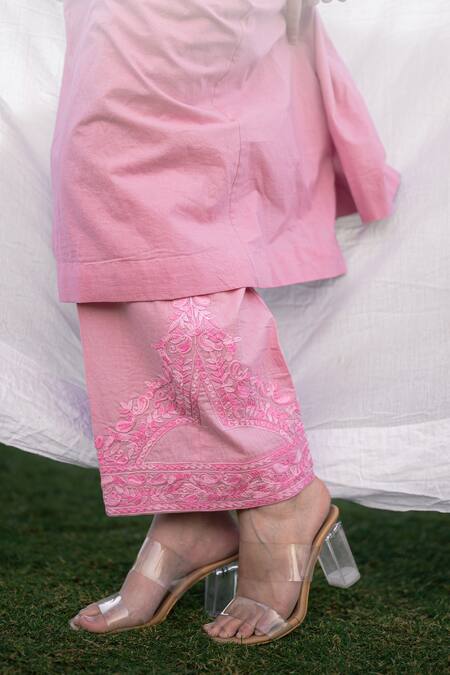 Buy Daljit Sudan Pink Cotton Embroidery Collared Phiran Kurta Set Online at Aza Fashions Buy_Daljit Sudan_Pink Cotton Embroidery Collared Phiran Kurta Set _Online_at_Aza_Fashions