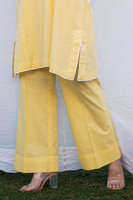 Buy Daljit Sudan Yellow Linen, Cotton Embroidery Split V-neck Phiran Kurta Set Online at Aza Fashions Buy_Daljit Sudan_Yellow Linen, Cotton Embroidery Split V-neck Phiran Kurta Set _Online_at_Aza_Fashions