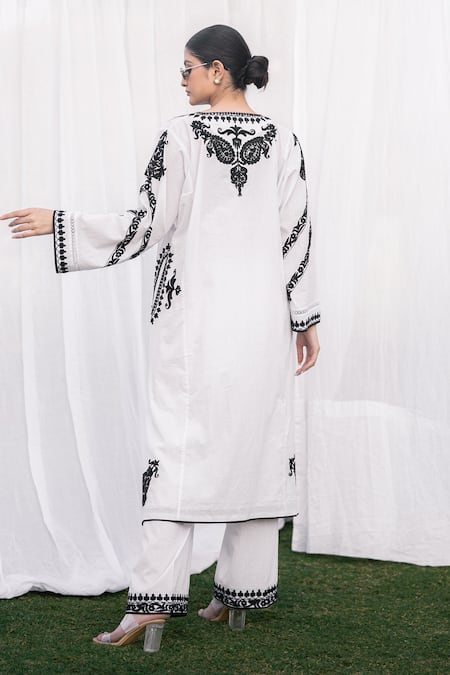 Daljit Sudan Designer Embroidered Phiran Kurta Set
