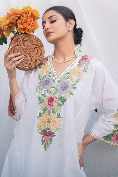 Buy_Daljit Sudan_White Linen, Cotton Embroidery Phiran Kurta Set 
