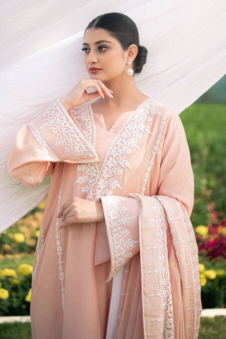 Shop Daljit Sudan Peach Muslin, Silk, Chanderi Embroidery V-neck Kurta Set With Dupatta Online at Aza Fashions Shop_Daljit Sudan_Peach Muslin, Silk, Chanderi Embroidery V-neck Kurta Set With Dupatta _Online_at_Aza_Fashions