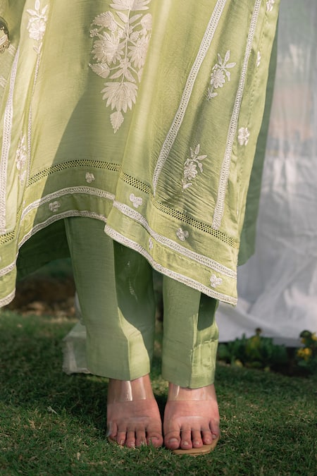 Daljit Sudan_Mint Muslin, Silk, Chanderi Embroidery Split V-neck Green Kurta Set _at_Aza_Fashions