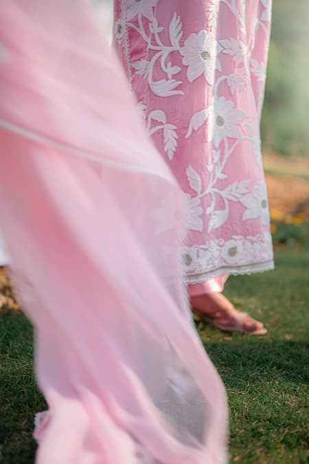 Daljit Sudan_Pink Organza, Satin Embroidery Split V-neck Light Kurta Set _Online_at_Aza_Fashions