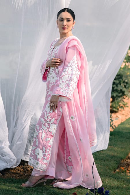 Shop_Daljit Sudan_Pink Organza, Satin Embroidery Split V-neck Light Kurta Set _Online_at_Aza_Fashions