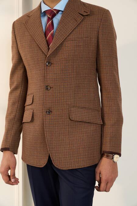 Gargee Designers_Brown Wool Houndstooth Single Breasted Blazer _at_Aza_Fashions