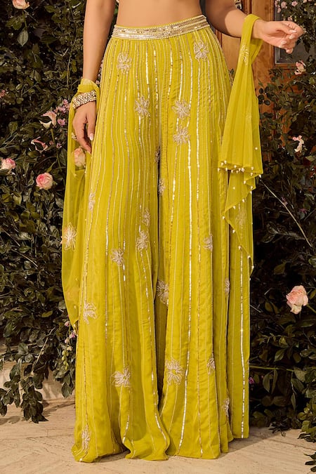 Parul Gandhi Green Silk Organza Sequins, Embroidery Square Neck Lime Kurta Set Online at Aza Fashions Parul Gandhi_Green Silk Organza Sequins, Embroidery Square Neck Lime Kurta Set _Online_at_Aza_Fashions