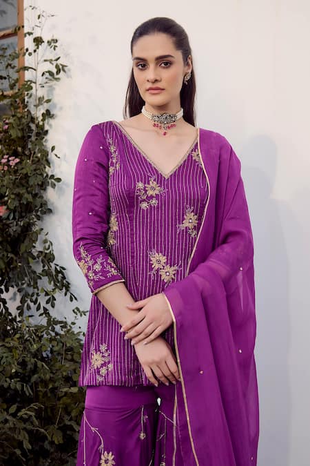 Buy_Parul Gandhi_Purple Linen, Organza, Satin Embroidery Split V-neck Kurta Set _Online_at_Aza_Fashions