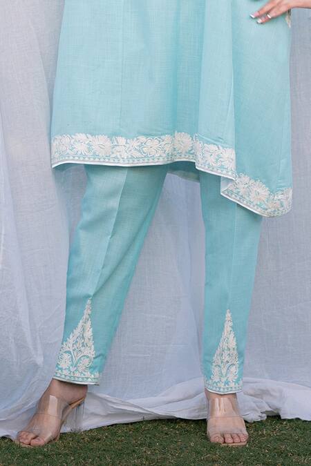 Daljit Sudan_Sky Blue Cotton Embroidery V-neck Kurta Pant Set _Online_at_Aza_Fashions