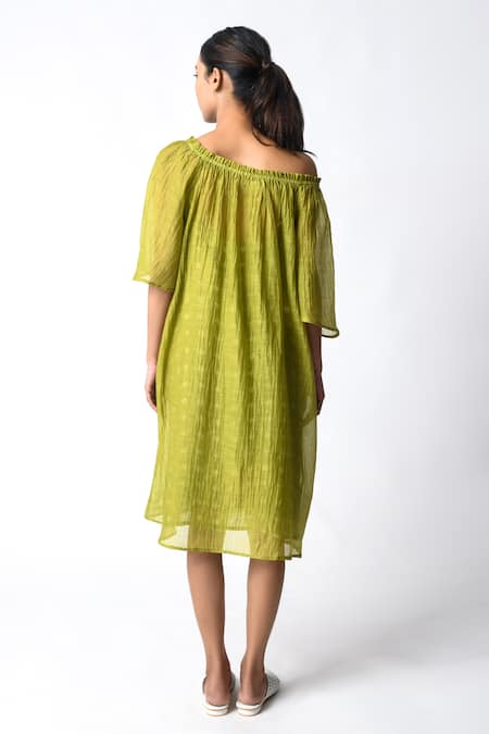 Shop_JAYATI GOENKA_Green Chanderi Silk Off-shoulder Henna Midi Dress _at_Aza_Fashions