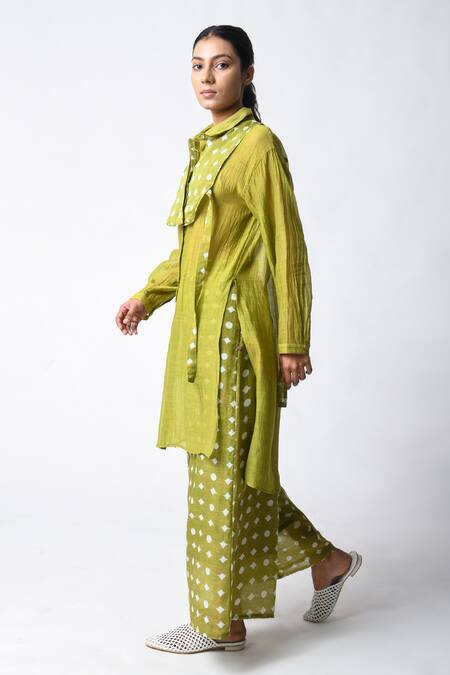 Buy JAYATI GOENKA Green Chanderi Silk Collared Henna Shirt Co-ord Set Online at Aza Fashions Buy_JAYATI GOENKA_Green Chanderi Silk Collared Henna Shirt Co-ord Set _Online_at_Aza_Fashions