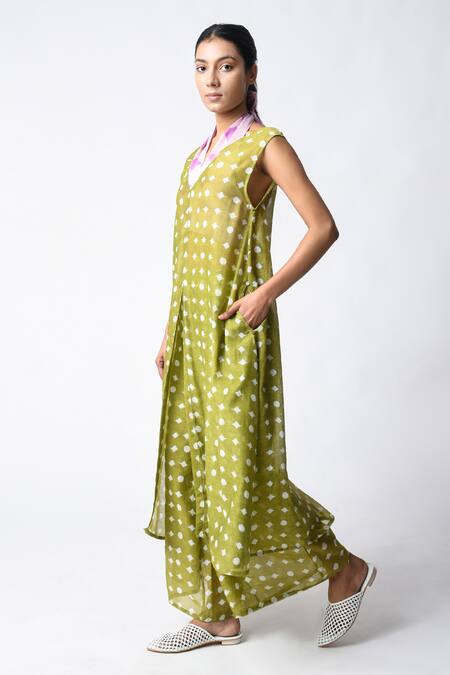 JAYATI GOENKA Green Chanderi Silk V-neck Henna V Tunic Set Online at Aza Fashions JAYATI GOENKA_Green Chanderi Silk V-neck Henna V Tunic Set _Online_at_Aza_Fashions