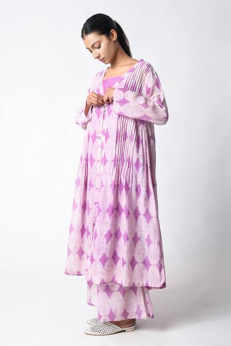JAYATI GOENKA_Purple Chanderi Silk Embroidery Round Neck Dabu Hand-block Printed Kurta Set _at_Aza_Fashions