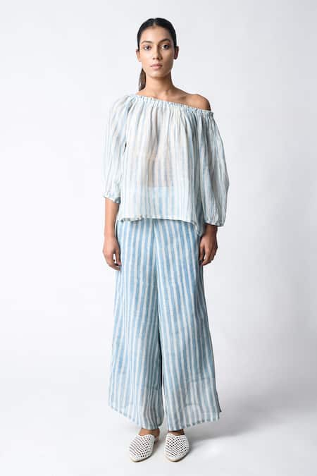 JAYATI GOENKA_Blue Chanderi Silk Off-shoulder Sky Co-ord Set _Online_at_Aza_Fashions