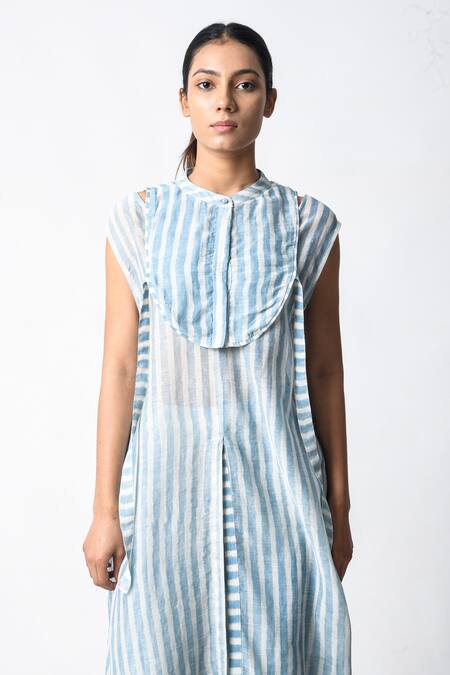 Buy_JAYATI GOENKA_Blue Chanderi Silk V-neck Slit Shirt Tunic Sky Set _Online_at_Aza_Fashions