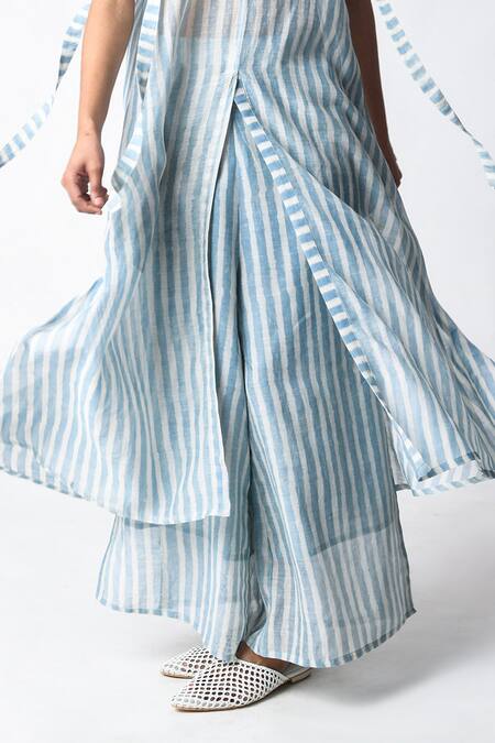 JAYATI GOENKA_Blue Chanderi Silk V-neck Slit Shirt Tunic Sky Set _at_Aza_Fashions