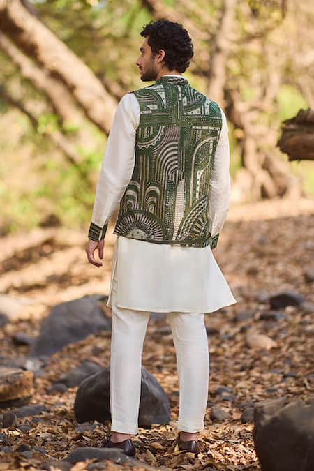 Nirmooha Geometric Embroidered Bundi Kurta Set 