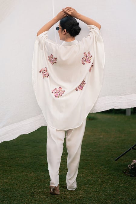 Shop_Daljit Sudan_White Satin Embroidery Collared German Pant Set _at_Aza_Fashions