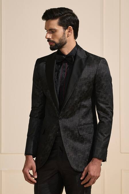 Raghavendra Rathore Jodhpur Black Satin Designer Tuxedo Jacket at Aza Fashions Raghavendra Rathore Jodhpur_Black Satin Designer Tuxedo Jacket _at_Aza_Fashions