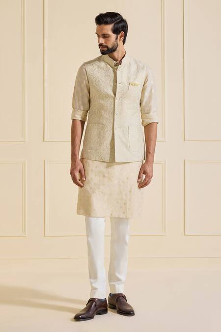 Raghavendra Rathore Jodhpur_Off White Brocade Embroidery Opulent Chic Charm Textured Nehru Jacket _Online_at_Aza_Fashions
