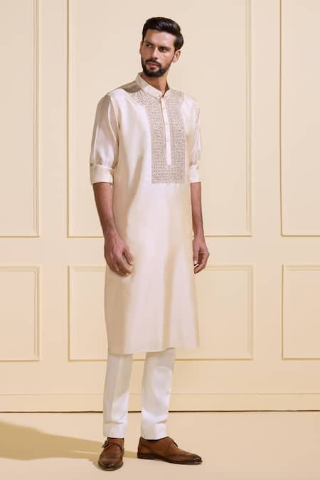 Shop Raghavendra Rathore Jodhpur Off White Silk Minimal Kurta Set at Aza Fashions Shop_Raghavendra Rathore Jodhpur_Off White Silk Minimal Kurta Set _at_Aza_Fashions