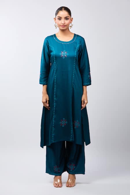 Samyukta Singhania_Rust Silk, Gingham Round Neck Rama Green Printed Kurta Set _at_Aza_Fashions
