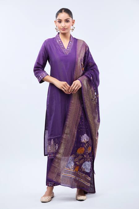 Samyukta Singhania_Purple Gabardine Embroidery Split V-neck Kurta Set _at_Aza_Fashions