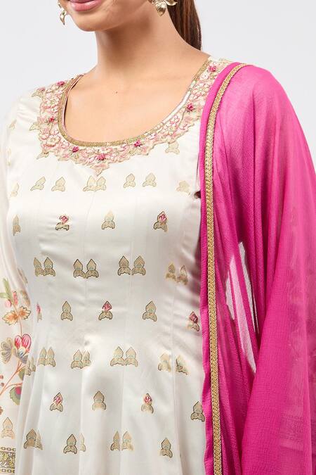 Samyukta Singhania_White Embroidery, Foil Printing Round Neck Floral Printed Anarkali Kurta Set_Online_at_Aza_Fashions