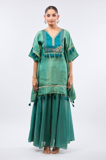 Buy_Samyukta Singhania_Green Tissue Tassels, Embroidery V-neck Kaftan Set_Online_at_Aza_Fashions