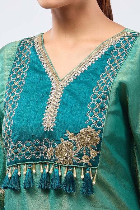 Buy_Samyukta Singhania_Green Tissue Tassels, Embroidery V-neck Kaftan Set