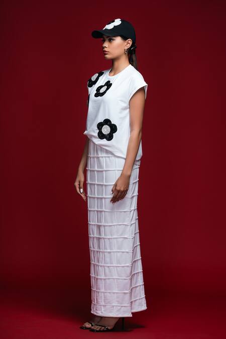 Buy_Khushboo Haran Borkar_White Beads Crew Neck Inlay Lattice Co-ord Set_Online_at_Aza_Fashions