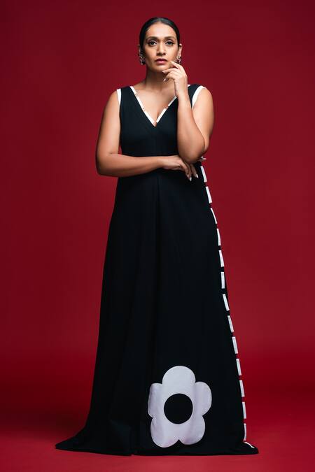 Buy_Khushboo Haran Borkar_Black Fabric Flowers V-neck Split Stem Jumpsuit_Online_at_Aza_Fashions