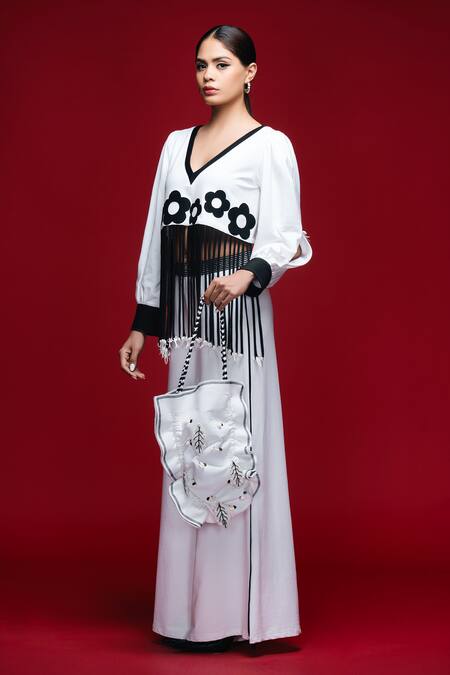 Shop Khushboo Haran Borkar White Applique, Fringe V-neck Floral Cipher Pant Set Online at Aza Fashions Shop_Khushboo Haran Borkar_White Applique, Fringe V-neck Floral Cipher Pant Set_Online_at_Aza_Fashions